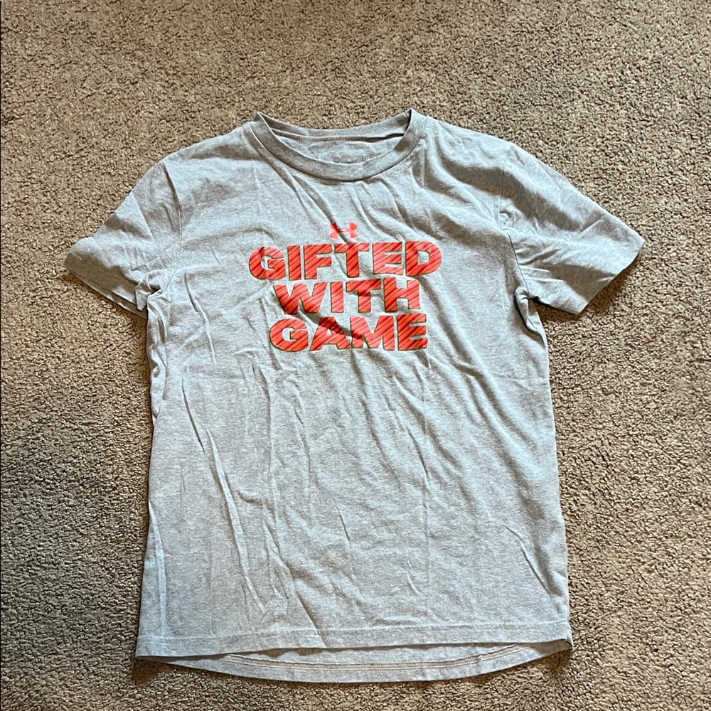 Under Armour shirt youth medium